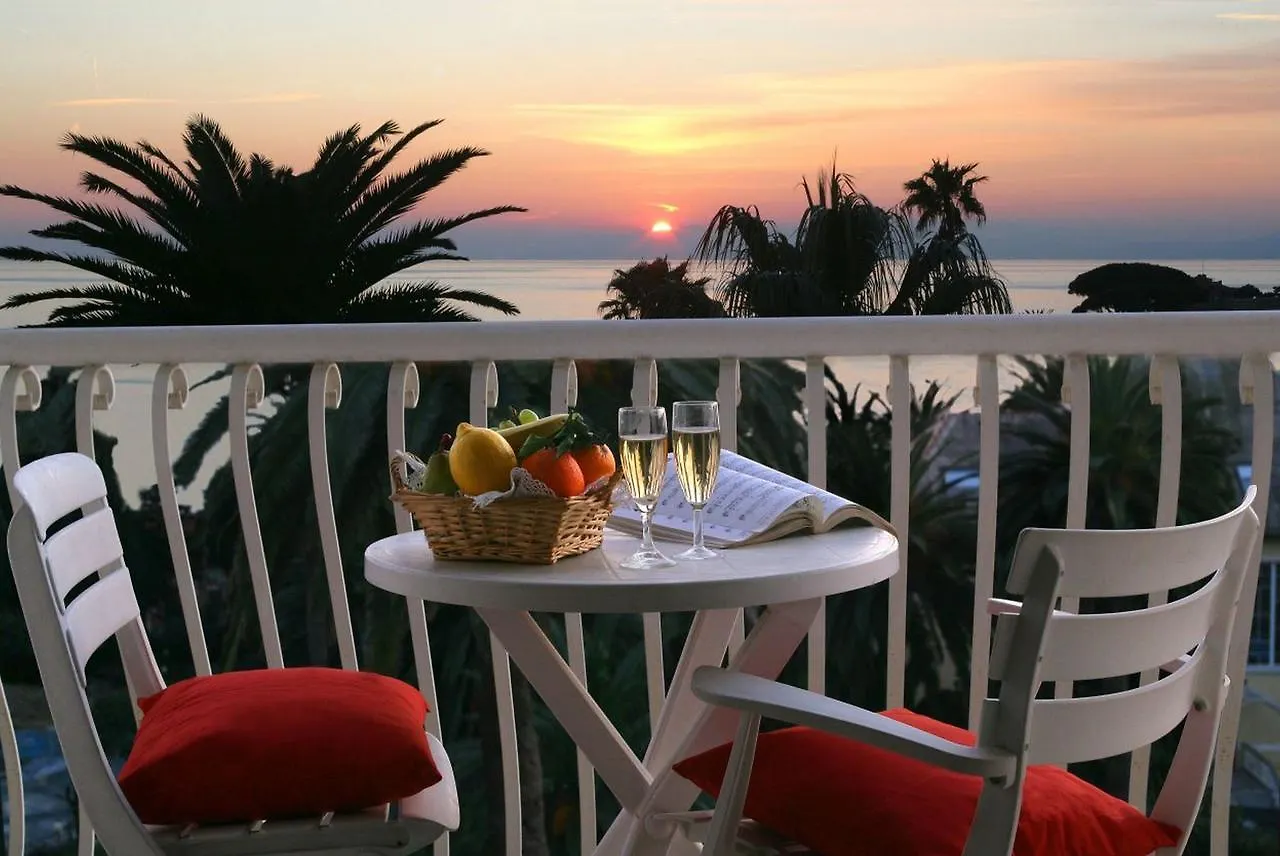 Savoia Apartments Genoa Italy